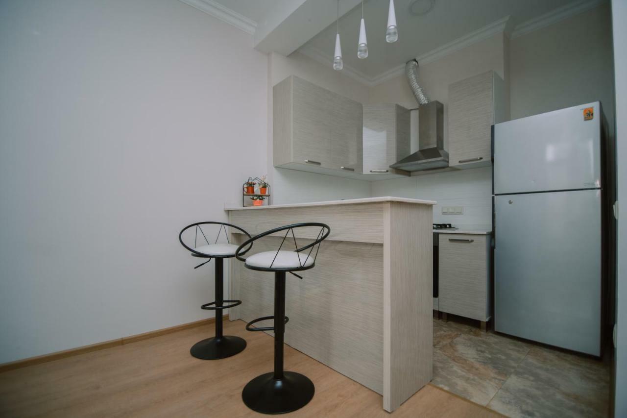 Giorgi Home Μπατούμι Εξωτερικό φωτογραφία