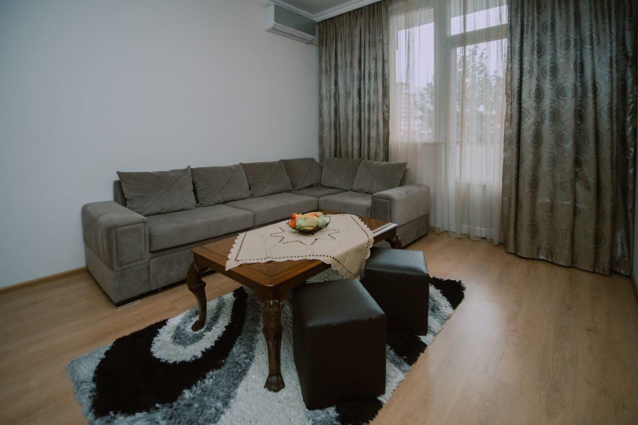 Giorgi Home Μπατούμι Εξωτερικό φωτογραφία